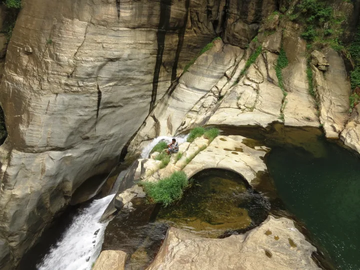 Rock pools above the Ravana Ella falls near Ella